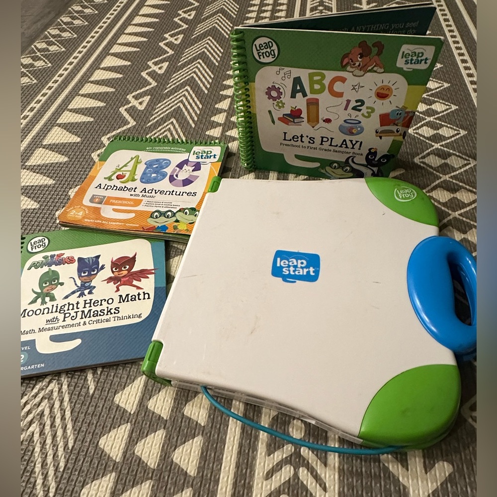 LeapFrog LeapStart Interactive Learning System & 3 books